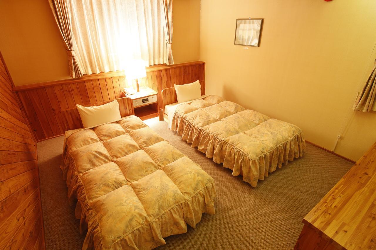 Log Hotel Larch Lake Kanayama Minamifurano Pokój zdjęcie
