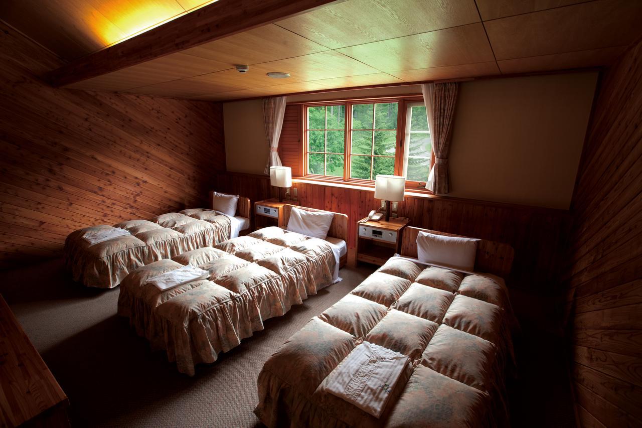 Log Hotel Larch Lake Kanayama Minamifurano Pokój zdjęcie