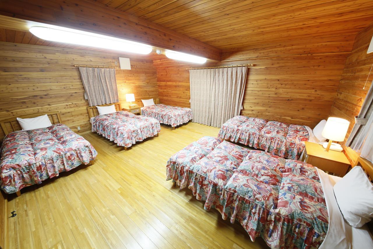 Log Hotel Larch Lake Kanayama Minamifurano Pokój zdjęcie