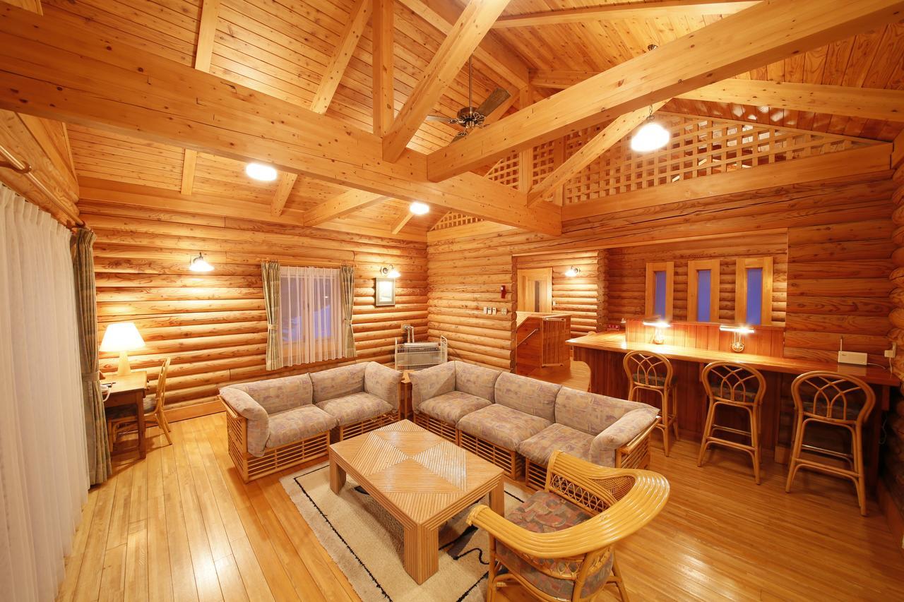 Log Hotel Larch Lake Kanayama Minamifurano Pokój zdjęcie