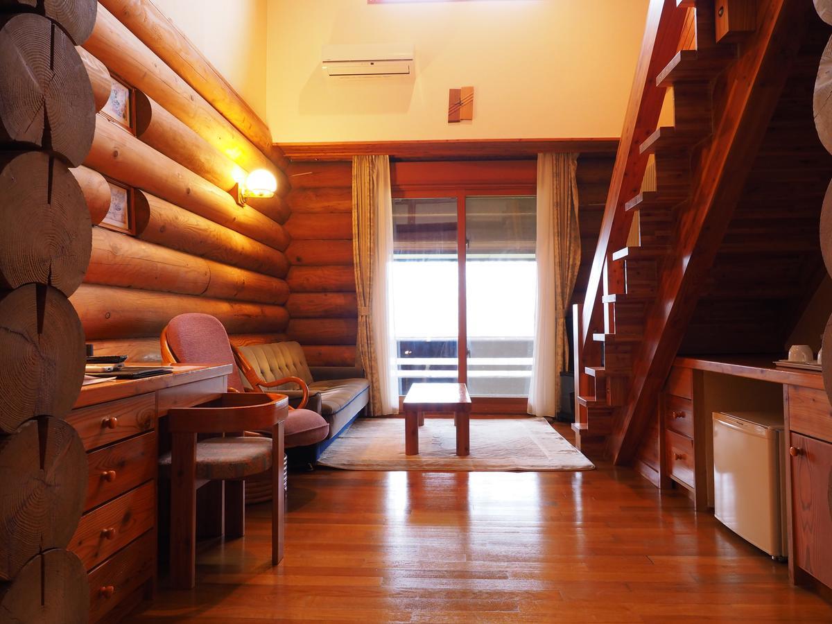 Log Hotel Larch Lake Kanayama Minamifurano Pokój zdjęcie