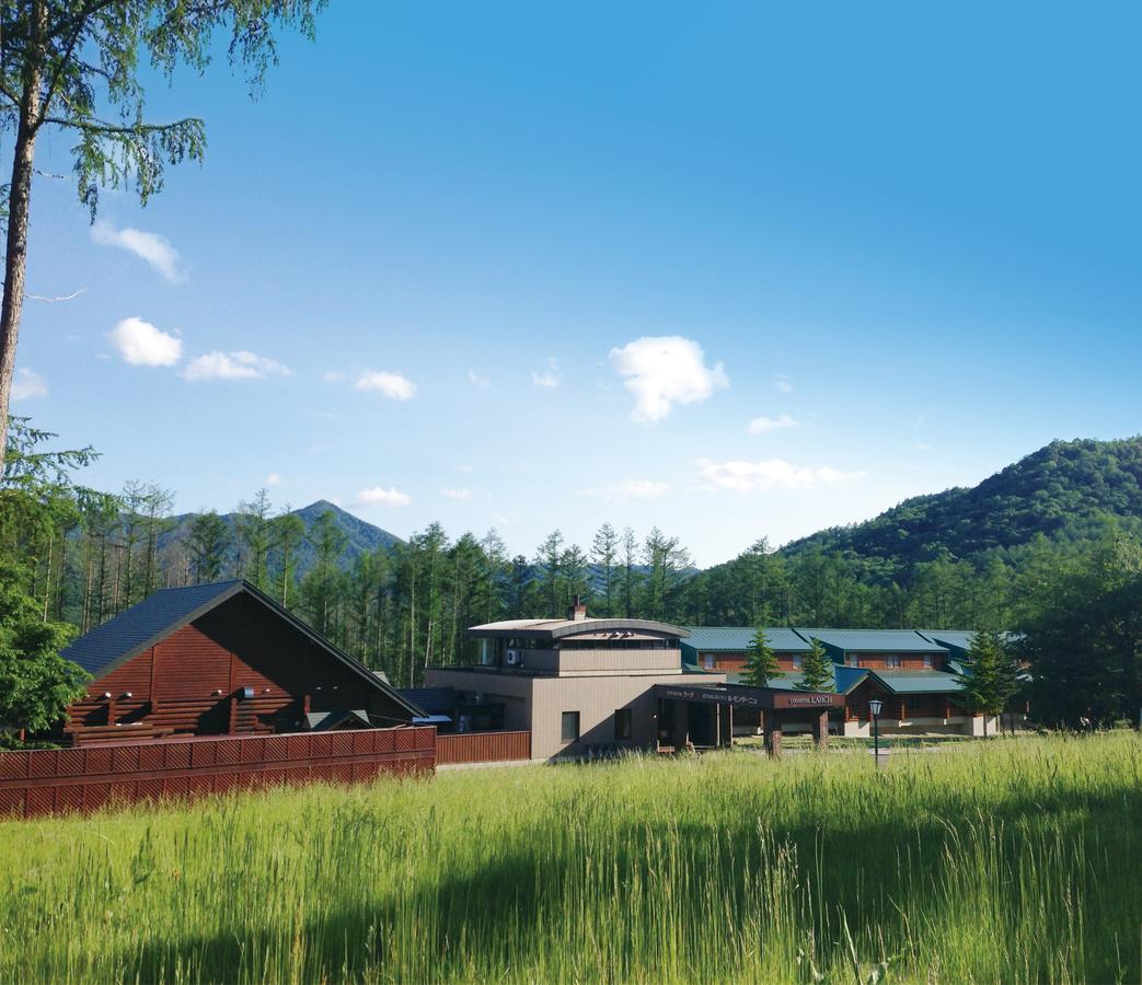 Log Hotel Larch Lake Kanayama Minamifurano Zewnętrze zdjęcie